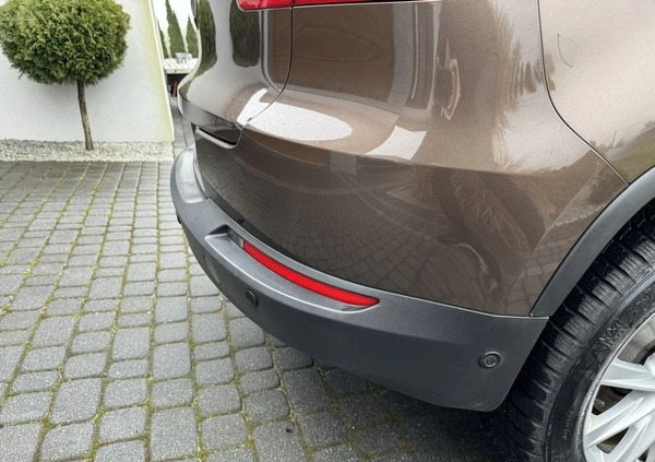 Volkswagen Tiguan cena 46900 przebieg: 229112, rok produkcji 2011 z Drobin małe 379